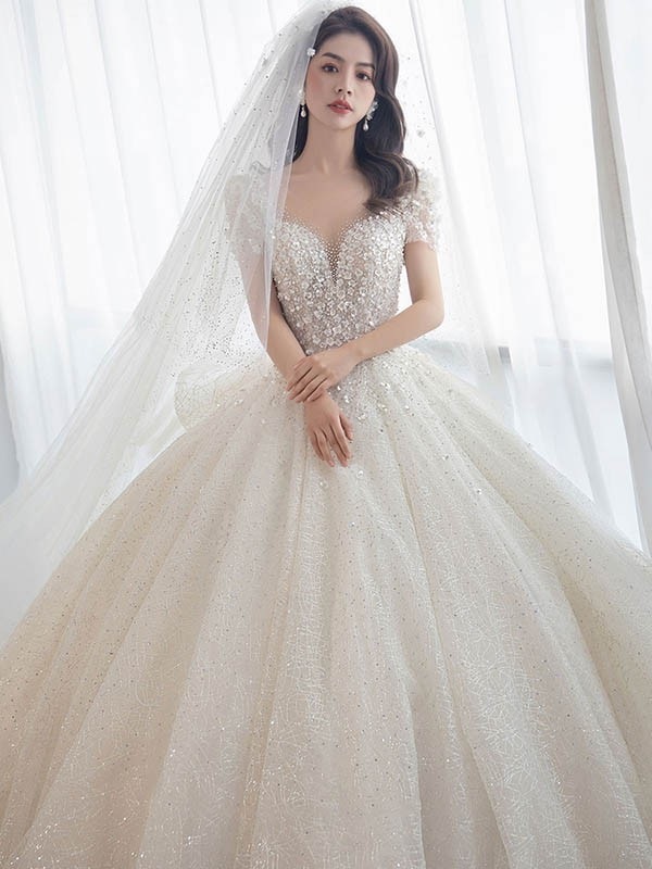 花嫁 ウエディングドレス スイートハートネック プリンセスライン 白ドレス トレーンドレス ワンピース プリンセス かわいい シンプル 結婚式 披露宴 前撮り 後撮り 撮影用 フォトウエディング 小柄 花嫁 ウエディングドレス スイートハートネック プリンセスライン 白ドレス トレーンドレス ワンピース プリンセス かわいい シンプル 結婚式 披露宴 前撮り 後撮り 撮影用 フォトウエディング 小柄