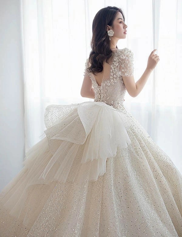 花嫁 ウエディングドレス スイートハートネック プリンセスライン 白ドレス トレーンドレス ワンピース プリンセス かわいい シンプル 結婚式 披露宴 前撮り 後撮り 撮影用 フォトウエディング 小柄 花嫁 ウエディングドレス スイートハートネック プリンセスライン 白ドレス トレーンドレス ワンピース プリンセス かわいい シンプル 結婚式 披露宴 前撮り 後撮り 撮影用 フォトウエディング 小柄