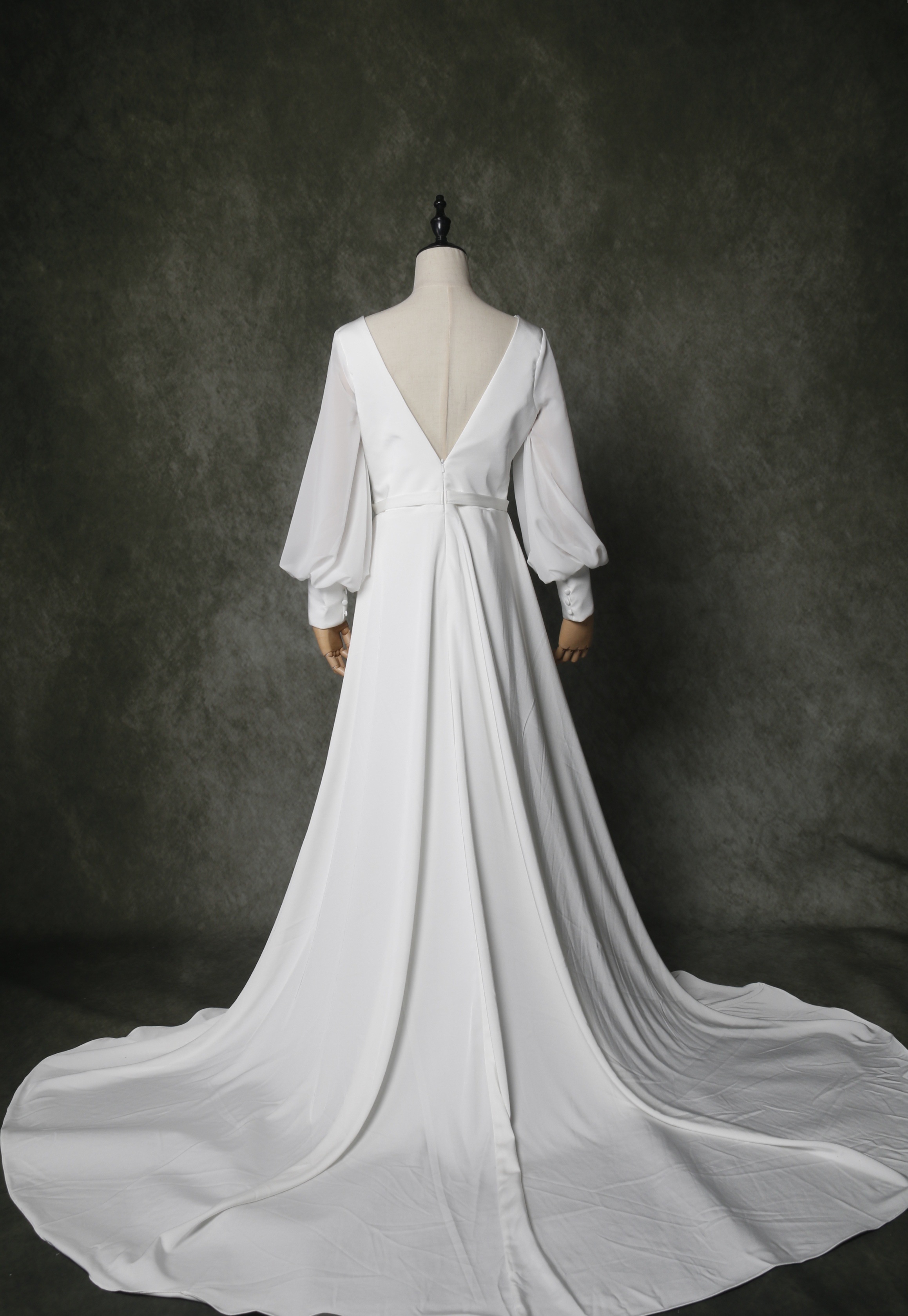 パーティードレス ホワイト Vネック 長袖 トレーン 背中見せ 二次会/演奏会 パーティードレス ホワイト Vネック 長袖 トレーン 背中見せ 二次会/演奏会