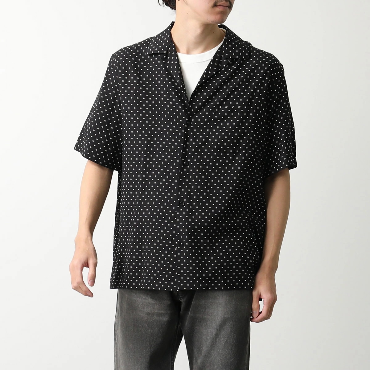 CELINE セリーヌ ハワイアンシャツ 2C946313V.38CE メンズ レーヨン トリオンフ ルーズフィット オープンカラー 半袖 ブラック CELINE セリーヌ ハワイアンシャツ 2C946313V.38CE メンズ レーヨン トリオンフ ルーズフィット オープンカラー 半袖 ブラック