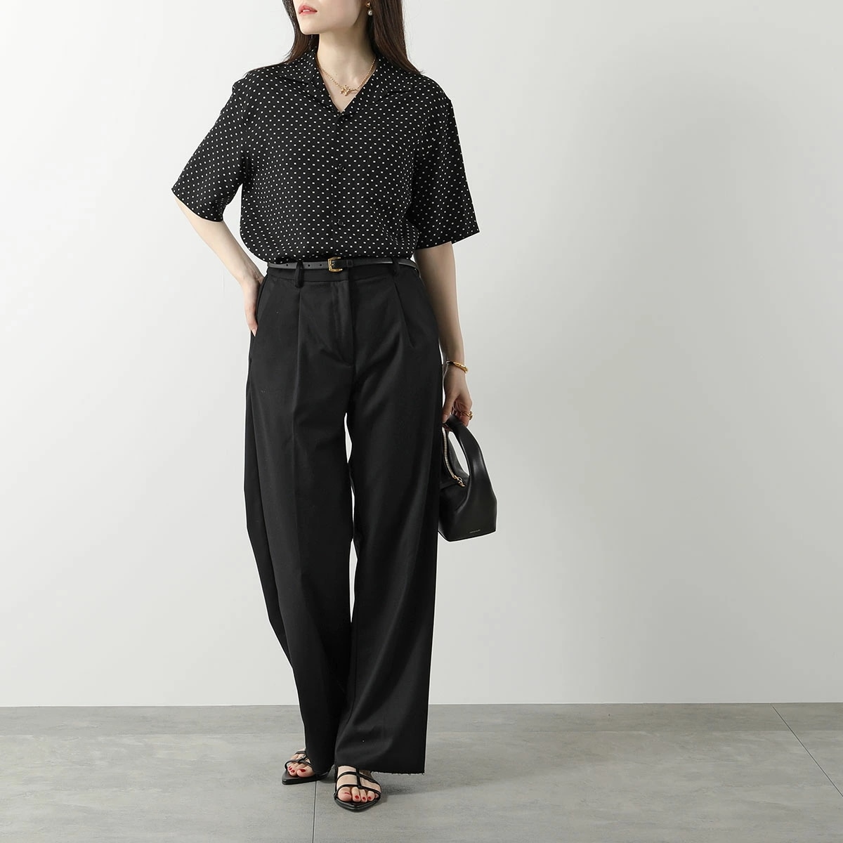 CELINE セリーヌ ハワイアンシャツ 2C946313V.38CE メンズ レーヨン トリオンフ ルーズフィット オープンカラー 半袖 ブラック CELINE セリーヌ ハワイアンシャツ 2C946313V.38CE メンズ レーヨン トリオンフ ルーズフィット オープンカラー 半袖 ブラック