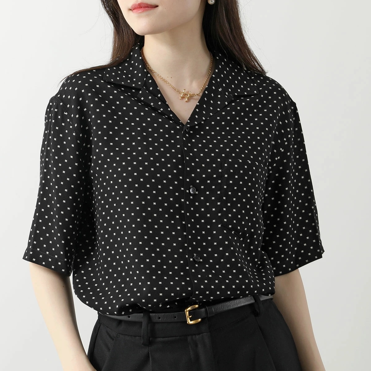 CELINE セリーヌ ハワイアンシャツ 2C946313V.38CE メンズ レーヨン トリオンフ ルーズフィット オープンカラー 半袖 ブラック CELINE セリーヌ ハワイアンシャツ 2C946313V.38CE メンズ レーヨン トリオンフ ルーズフィット オープンカラー 半袖 ブラック