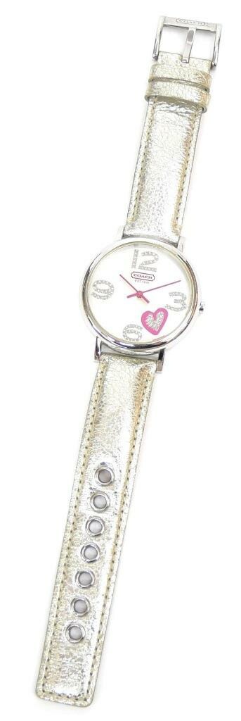 コーチ COACH レディースウォッチ 腕時計 クオーツ 革ベルト CA.36.7.14.0420 シルバー文字盤 【中古】(65436) コーチ COACH レディースウォッチ 腕時計 クオーツ 革ベルト CA.36.7.14.0420 シルバー文字盤 【中古】(65436)