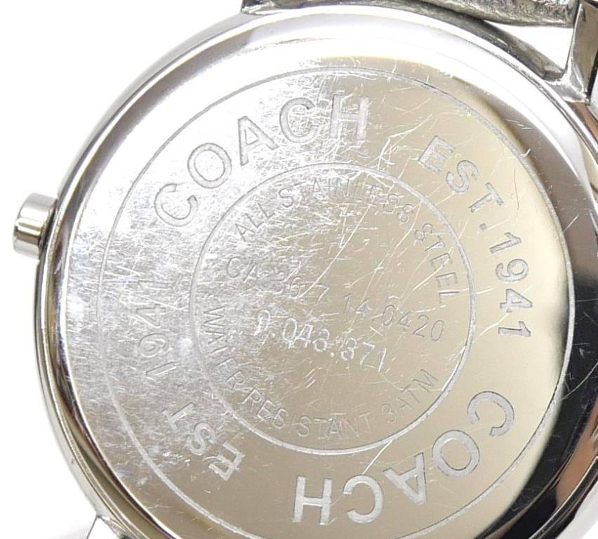 コーチ COACH レディースウォッチ 腕時計 クオーツ 革ベルト CA.36.7.14.0420 シルバー文字盤 【中古】(65436) コーチ COACH レディースウォッチ 腕時計 クオーツ 革ベルト CA.36.7.14.0420 シルバー文字盤 【中古】(65436)