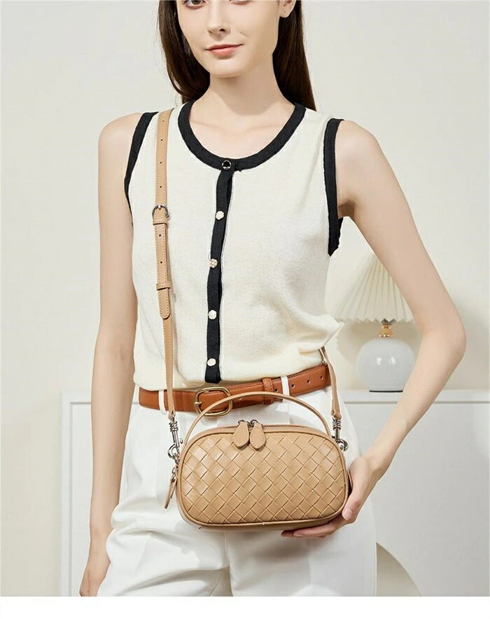 【送料無料】本革 編み ショルダーバッグ レディース 小さめ ミニショルダー イントレチャート 編みボストンバッグ 肩掛けバッグ 軽い 斜め掛けバッグ ミニバッグ 本革 レザーバッグ 通勤バッグ お仕 mulan778.net