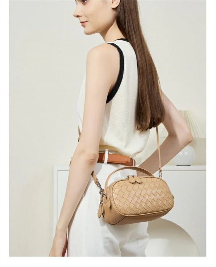 【送料無料】本革 編み ショルダーバッグ レディース 小さめ ミニショルダー イントレチャート 編みボストンバッグ 肩掛けバッグ 軽い 斜め掛けバッグ ミニバッグ 本革 レザーバッグ 通勤バッグ お仕 mulan778.net
