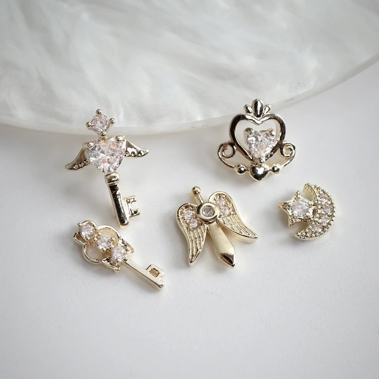 【10点セット】23ネイルの水氷月の爪のジルコンは美少女戦士のカラージルコンを貼って飾ります