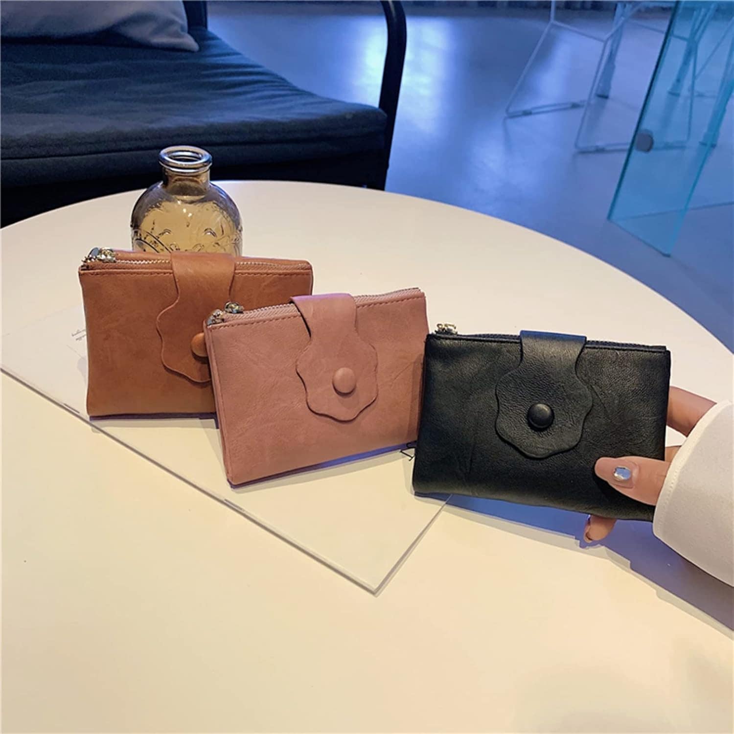 【20%OFFクーポン】2つ折り 財布 レディース 小さい ファスナー ボタン 無地 コンパクト 軽量 薄い 大容量 カード入れ 小銭入れ 多機能 使いやすい スキミング防止 コインケース ウォレット 【20%OFFクーポン】2つ折り 財布 レディース 小さい ファスナー ボタン 無地 コンパクト 軽量 薄い 大容量 カード入れ 小銭入れ 多機能 使いやすい スキミング防止 コインケース ウォレット