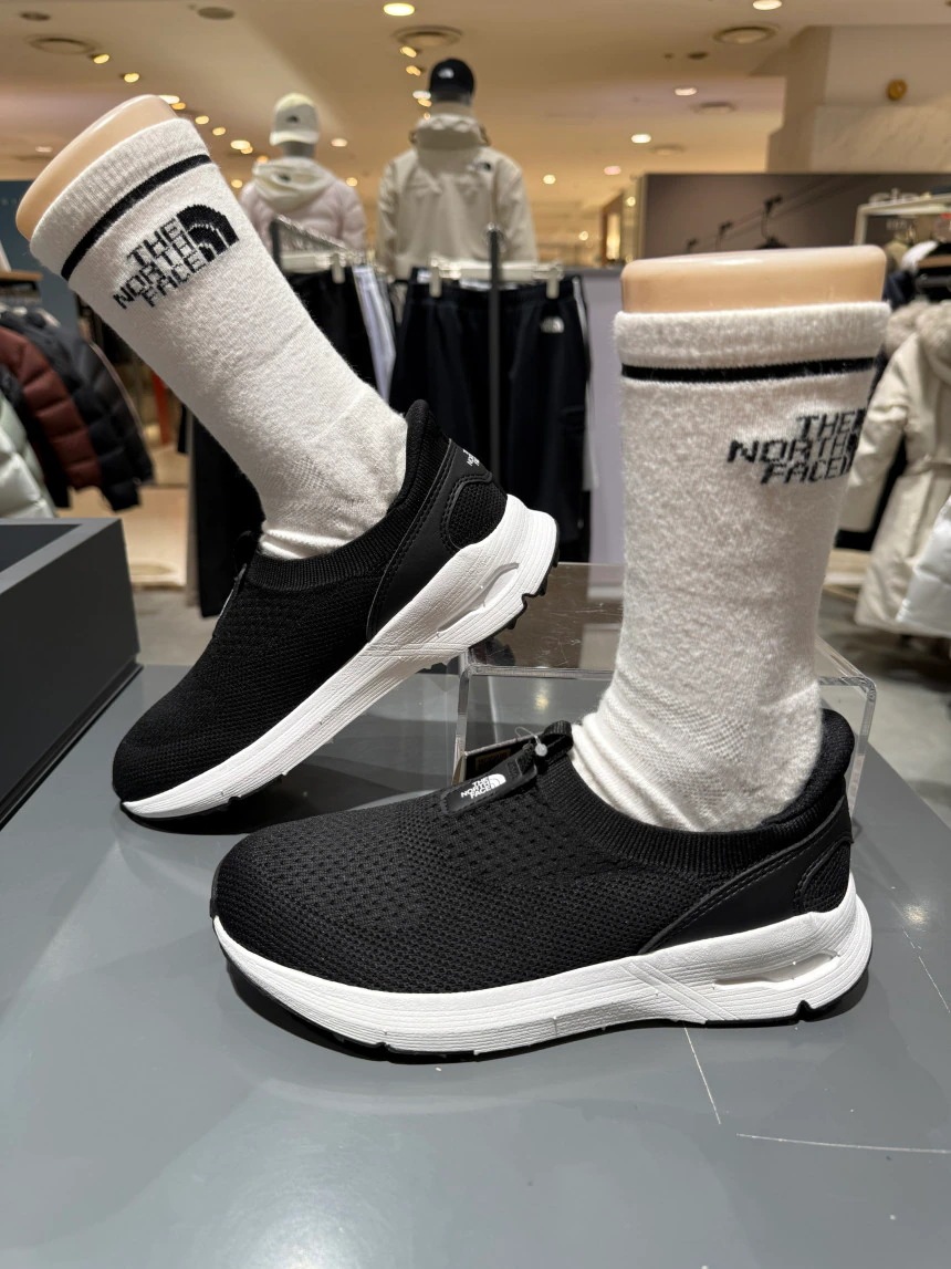 Qoo10 ザノースフェイス UR KNIT SLIP-ON メッシュ