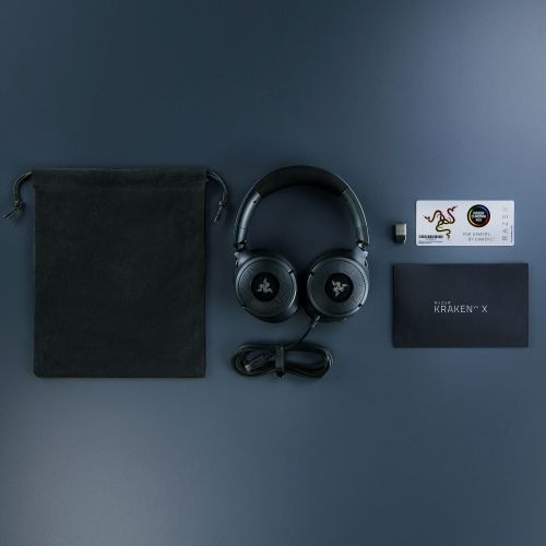 Razer 【国内正規品】Razer Chroma RGB対応 有線式ゲーミングヘッドセット（ブラック） RZ0405180100R3M1