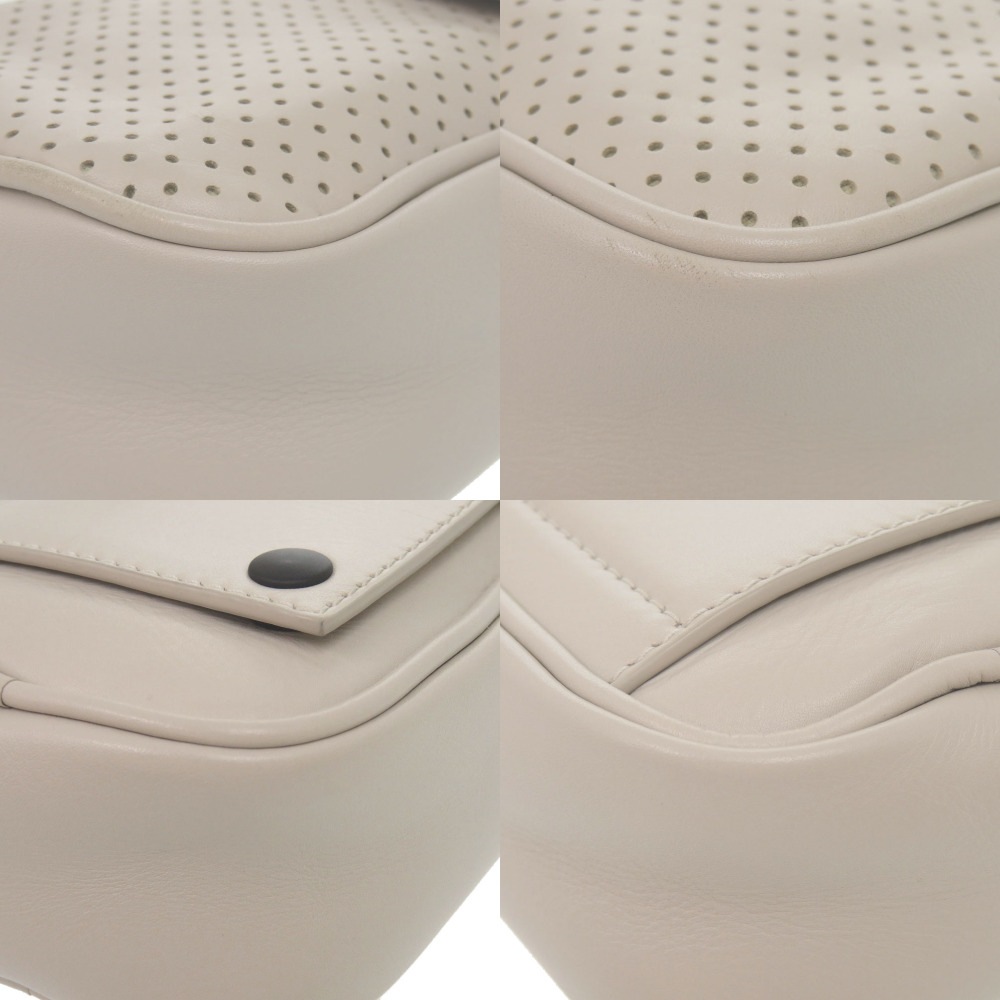 美品 ボッテガヴェネタ レッジェーロ ショルダーバッグ レザー アイボリー 0413【中古】BOTTEGAVENETA レディース 美品 ボッテガヴェネタ レッジェーロ ショルダーバッグ レザー アイボリー 0413【中古】BOTTEGAVENETA レディース