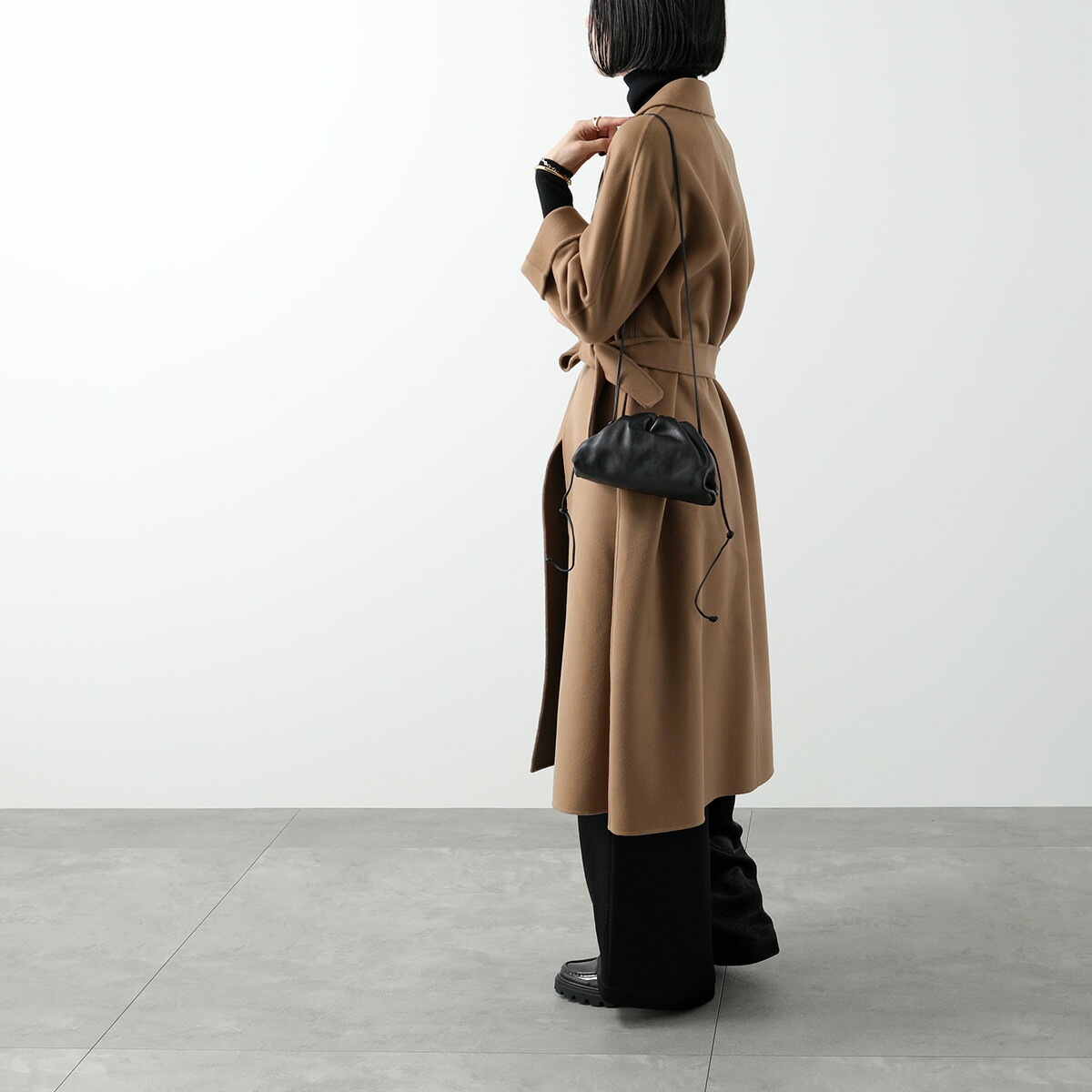 BOTTEGA VENETA ボッテガヴェネタ ショルダーバッグ The Pouch 20 ミニ ザ・ポーチ 585852 VCP40 レディース クラッチバッ BOTTEGA VENETA ボッテガヴェネタ ショルダーバッグ The Pouch 20 ミニ ザ・ポーチ 585852 VCP40 レディース クラッチバッ