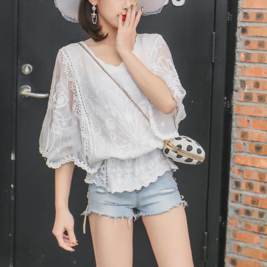 【本日限定】気質 韓国ファッション 長袖シャツ ドルマンスリーブ 白シャツ 花レース ギャザー ブラウス 体型カバー 刺繍 ゆったり 透け感