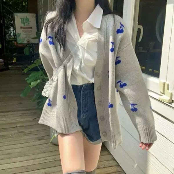 Qoo10] レディース チェリー柄カーディガン ニッ