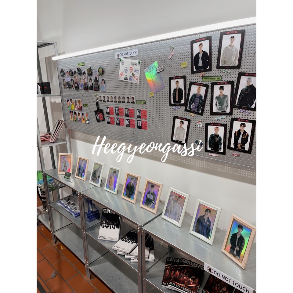 NCT127 logo cap+photocard : welcome to my city [2nd] official MD