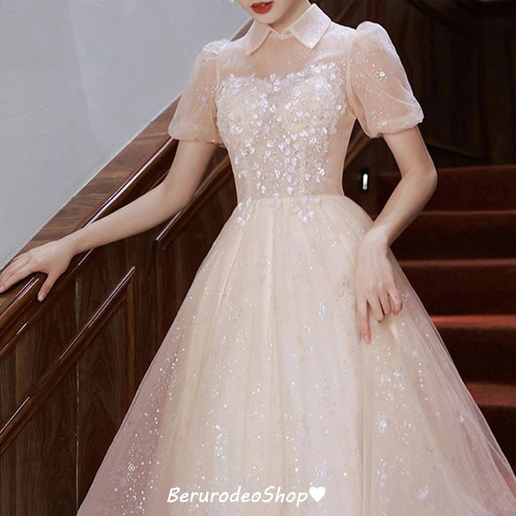 イブニングドレス シャンパン色 折り襟 可愛い ドレス スパンコール 輝く キレイめ ロングドレス 発表会ドレス パフスリーブ チュール プリンセスドレス オシャレ お呼ばれドレス 結婚式ドレス 二次