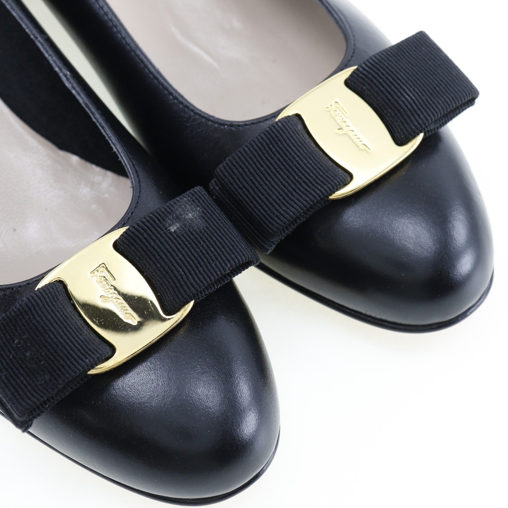 Salvatore Ferragamo サルヴァトーレフェラガモ ヴァラリボン 338 パンプス レザー 黒 レディース 中古品