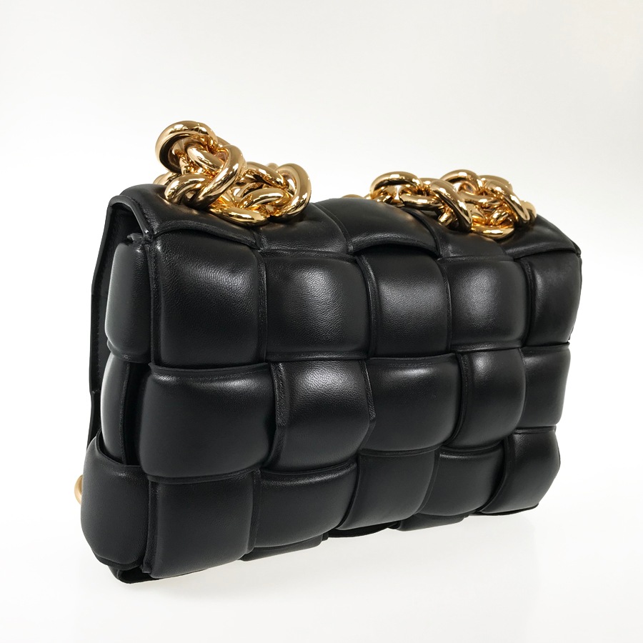 マキシ イントレチャート チェーンカセット ショルダーバッグ 【中古】 マキシ イントレチャート チェーンカセット ショルダーバッグ 【中古】