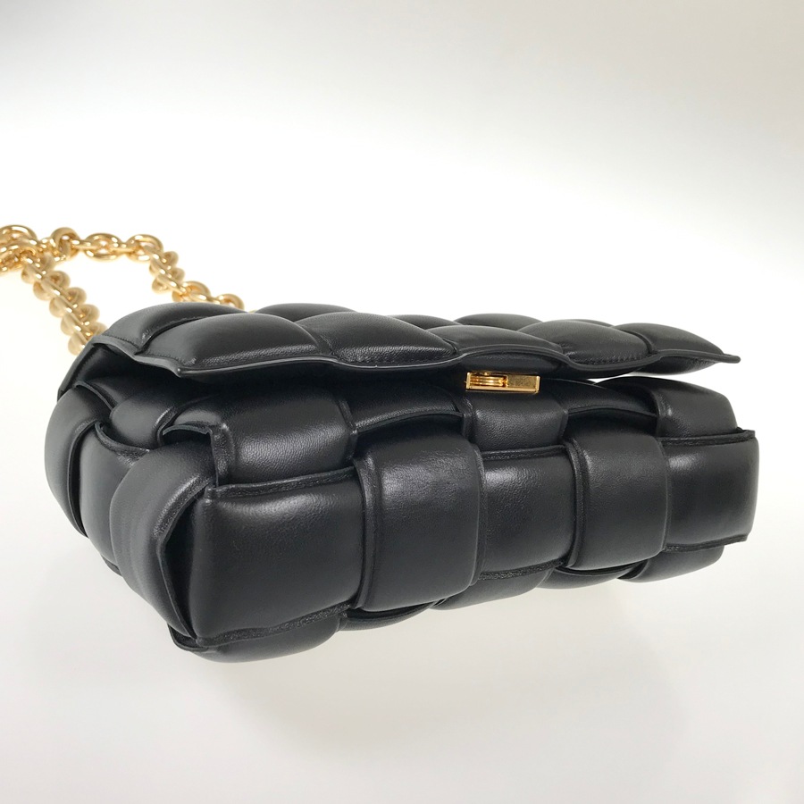 マキシ イントレチャート チェーンカセット ショルダーバッグ 【中古】 マキシ イントレチャート チェーンカセット ショルダーバッグ 【中古】