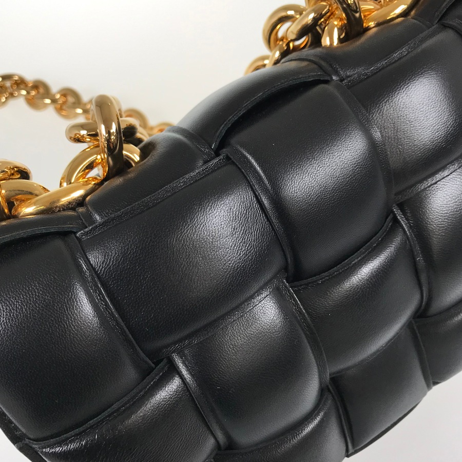 マキシ イントレチャート チェーンカセット ショルダーバッグ 【中古】 マキシ イントレチャート チェーンカセット ショルダーバッグ 【中古】