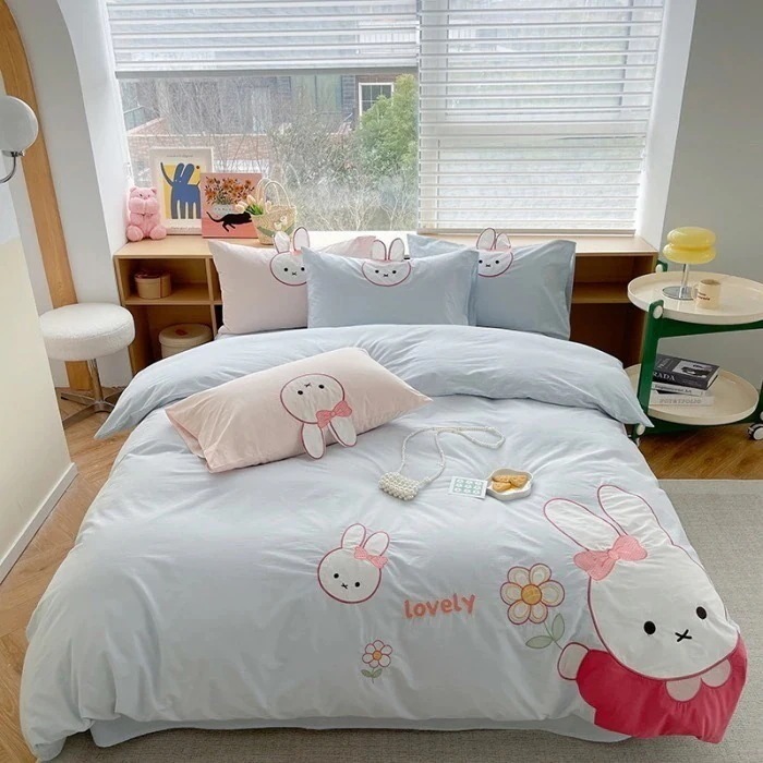 かわいいミッフィーウサギの純綿スモールフレッシュシーツと掛け布団カバーの4点セット子供用二段ベッド綿寝具