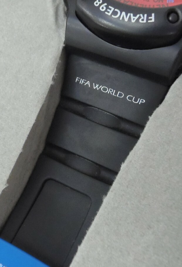1998年FIFAﾜｰﾙﾄﾞｶｯﾌﾟ限定ｵﾌｨｼｬﾙ腕時計ｾｯﾄ W杯ﾌﾗﾝｽ大会(62484)