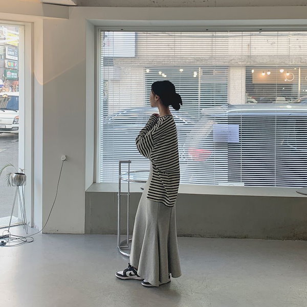 ボーダー柄 ロング丈 ロンT オーバーサイズトップス Tシャツ 長袖 ラウンドネック サイドスリット 大人可愛い きれいめ シンプル カジュアル かっこいい 大人可愛い 大人女子 こなれ感 ラフ ボーダー柄 ロング丈 ロンT オーバーサイズトップス Tシャツ 長袖 ラウンドネック サイドスリット 大人可愛い きれいめ シンプル カジュアル かっこいい 大人可愛い 大人女子 こなれ感 ラフ