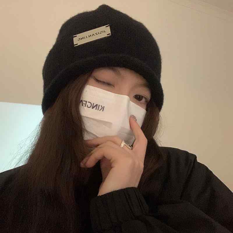 ニット帽 レディース 大人 韓国 秋冬 ロールエッジ 小顔効果 防寒 暖かい ショッピング お出かけ カジュアル シンプル プレート 黒 プレゼント