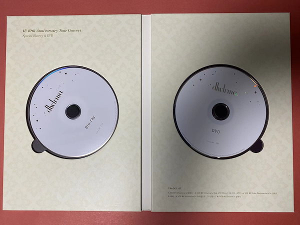 IU dlwlrma 10周コンサートBlu-ray＆DVD トレカ付きALL01Vcr