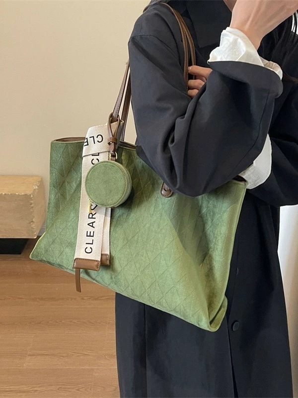 トートバッグ 大容量 新着 レジャー ショルダーバッグ マット加工 レディース 街着 通勤 おしゃれ 旅行 トートバッグ 大容量 新着 レジャー ショルダーバッグ マット加工 レディース 街着 通勤 おしゃれ 旅行