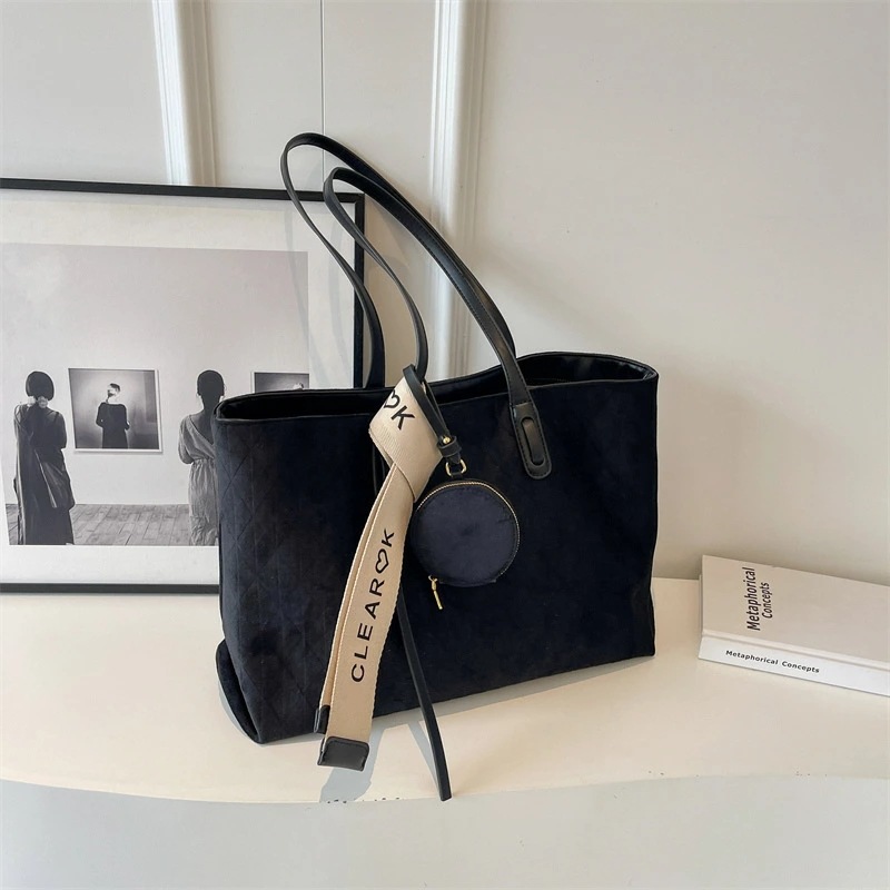 トートバッグ 大容量 新着 レジャー ショルダーバッグ マット加工 レディース 街着 通勤 おしゃれ 旅行 トートバッグ 大容量 新着 レジャー ショルダーバッグ マット加工 レディース 街着 通勤 おしゃれ 旅行