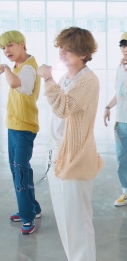 Qoo10] HOLYMORE 正規品 BTS V(テ