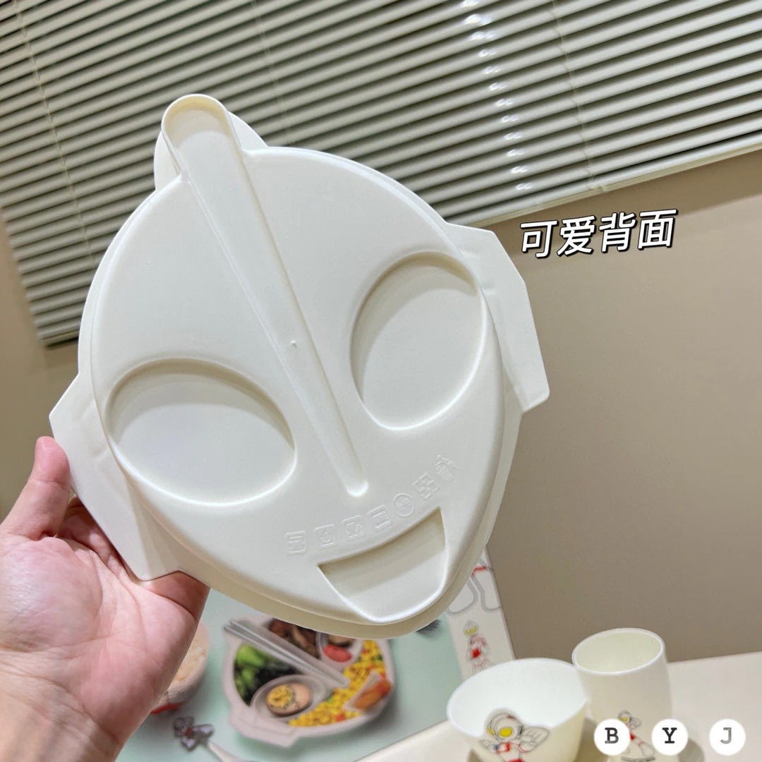 ウルトラマン食器子供食器食器家庭用食事転倒防止皿赤ちゃん補助食食器スプーンセット