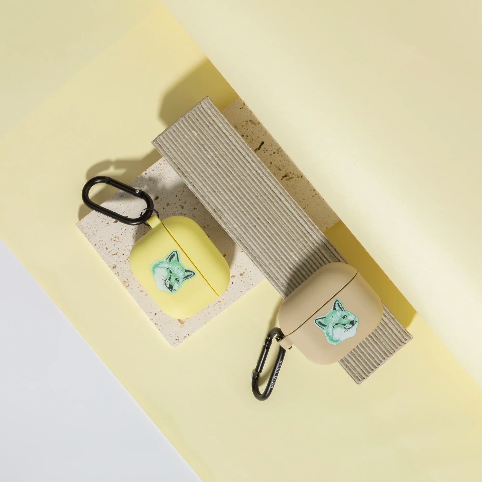 【メゾンキツネ ( MAISON KITSUNE ) x ネイティブユニオン ( NATIVE UNION )】モノクロームフォックス Airpods (第3世代) 専用ケース