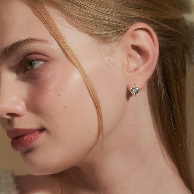 【ENGBROX】shimmering heart earring〜ピアス#IVE イソさん着用 ENGBROX】shimmering heart earring〜ピアス#IVE イソさん着用