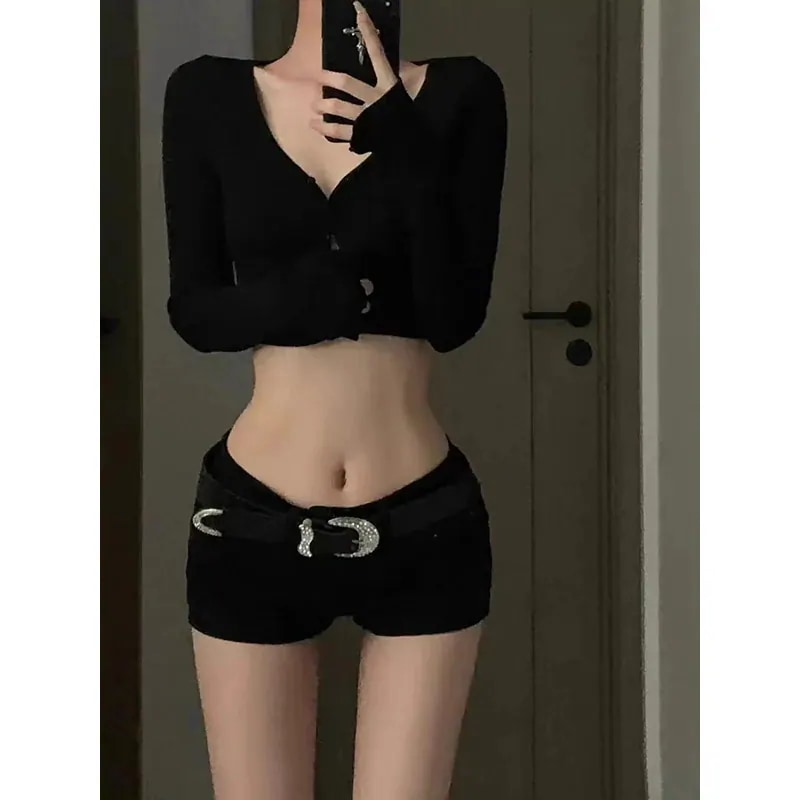 【20点セット】【急速出荷】2025夏 デニムショートパンツ ハイウエストタイトストレート夏の新作スリムショートブラック ハーフパンツ レディース ショーツ 韓国ストリートファッション デニムパンツ 【20点セット】【急速出荷】2025夏 デニムショートパンツ ハイウエストタイトストレート夏の新作スリムショートブラック ハーフパンツ レディース ショーツ 韓国ストリートファッション デニムパンツ