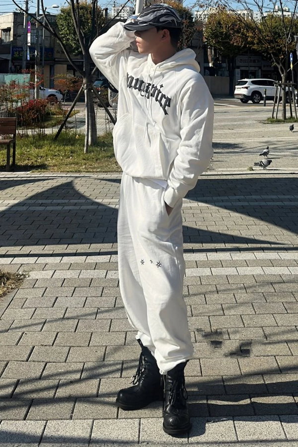 DAUSPICE/Stray Kids ハン 着用/Logo Sweat Pants/ユニセックス Qoo10] DAUSPICE Stray Kids ハン 着用/Log