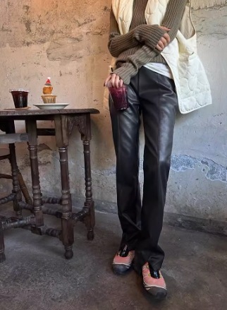 レディース パンツ ロング 細身 ストレート ファスナー ポケット ハイウエスト 異国風 異素材ミックス PU 大人可愛い シンプル カジュアル 上品 おしゃれ かっこいい レトロ エキゾチック