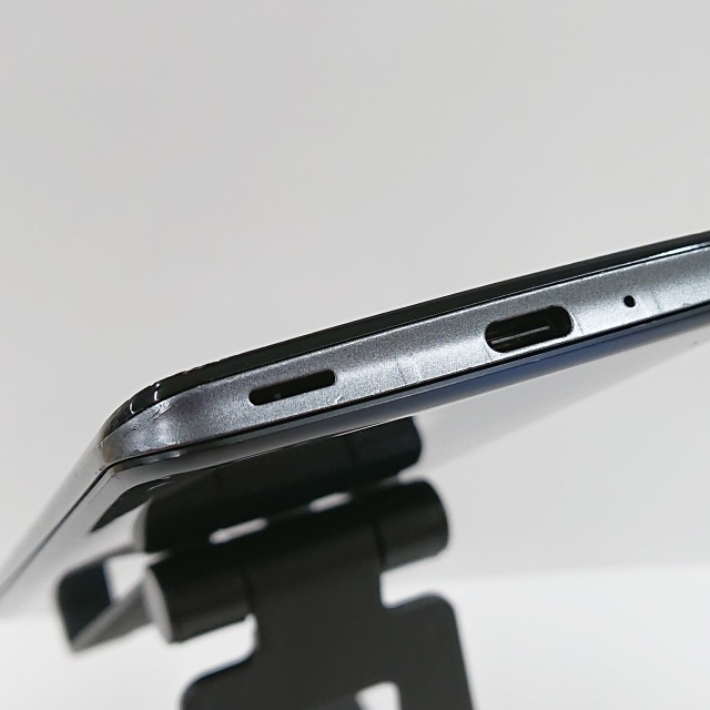 AQUOS zero2 SH-01M ドコモ アストロブラック 送料無料 本体 c08210 【中古】 AQUOS zero2 SH-01M ドコモ アストロブラック 送料無料 本体 c08210 【中古】