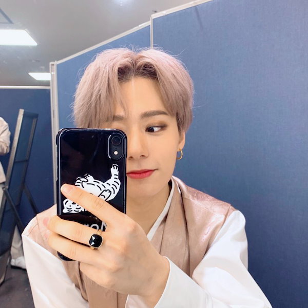 Qoo10] [ONEUS ファヌン 着用] muzi