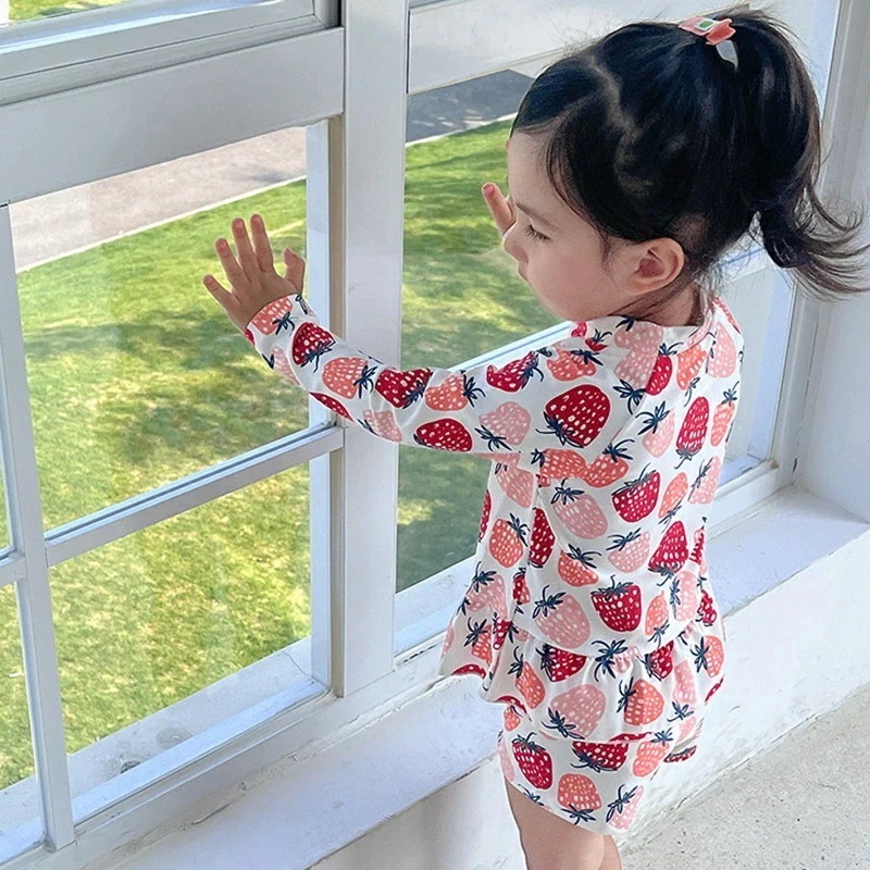 キッズ 水着 女の子 セパレート 長袖 キャップ付き 女の子水着 可愛い 子供 水着 いちご柄 ピンク キッズ スクール水着 みずぎ 紫外線対策 ラッシュガード ストレッチ 女児 ガールズ水着 小学