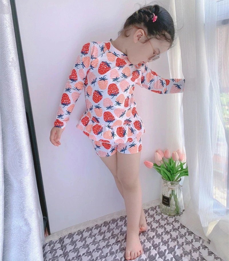 キッズ 水着 女の子 セパレート 長袖 キャップ付き 女の子水着 可愛い 子供 水着 いちご柄 ピンク キッズ スクール水着 みずぎ 紫外線対策 ラッシュガード ストレッチ 女児 ガールズ水着 小学