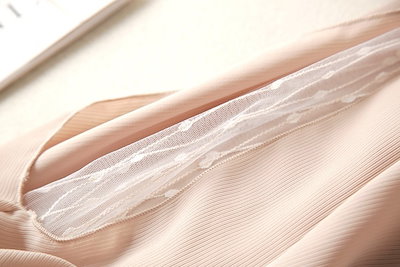 シースルー袖 上品 肌見せ トップス ボリューム袖 キャンディースリーブ ラウンドネック ガーリー 可愛い 大人女子 黒 秋新作 くすみカラー シースルー袖 上品 肌見せ トップス ボリューム袖 キャンディースリーブ ラウンドネック ガーリー 可愛い 大人女子 黒 秋新作 くすみカラー