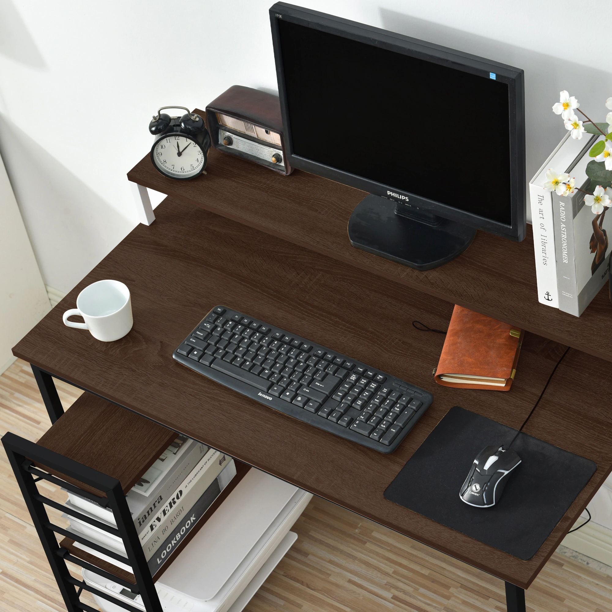 1119【301556AAAオフィスチェア+パソコンデスク セット】 【ブラウン】パソコンデスク キャスター付きで移動可能ラック付き デスク ワークデスク オフィスデスク 学習デスク 1119【301556AAAオフィスチェア+パソコンデスク セット】 【ブラウン】パソコンデスク キャスター付きで移動可能ラック付き デスク ワークデスク オフィスデスク 学習デスク