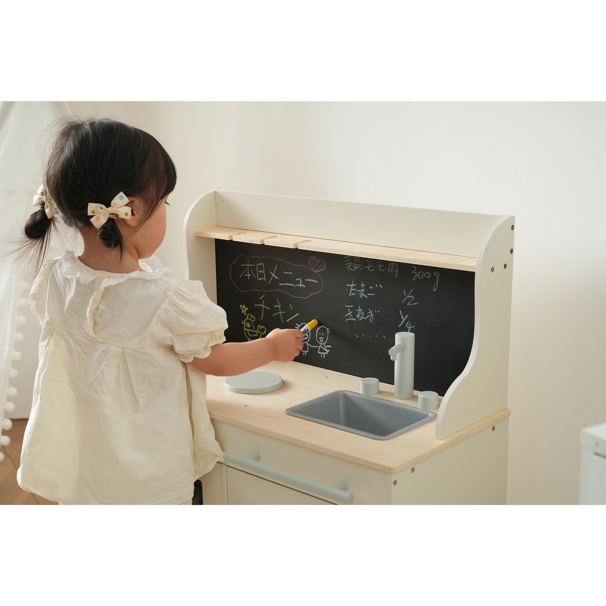 1538おままごと キッチン 木製 黒板付き 調理器具付き ままごとセット 誕生日 台所 知育玩具 子供用 子供 収納 まねっこ コンロミニキッチン おもちゃキッチン キッズ ベビー プレゼント ホワ