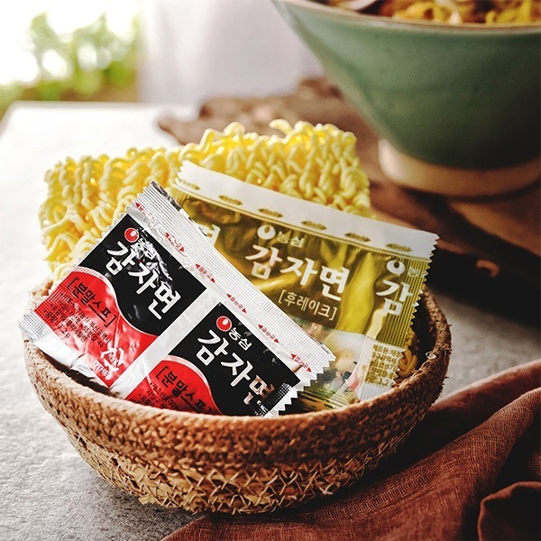 [農心] じゃがいも麺 [日本バージョン] / BOX(48個入り)　箱売り 韓国ラーメン 袋ラーメン　もちもち ジャガイモ麺 カムジャ麺
