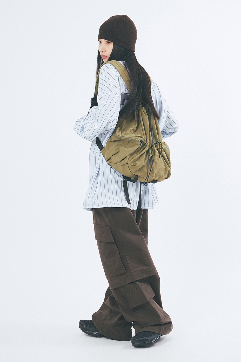 Butter String Multi-Pocket Backpack 3色 (UNISEX) 新商品 韓国人気 男女共用 デイリー ファッション 旅行用 日常 ストリートファッション