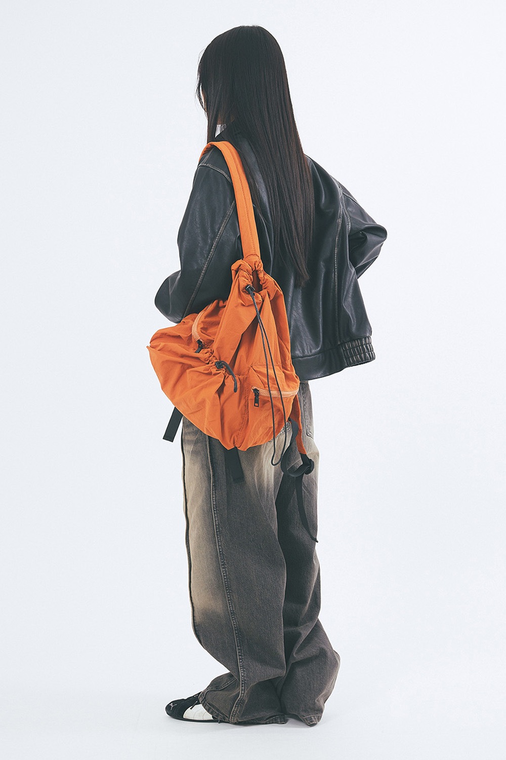 Butter String Multi-Pocket Backpack 3色 (UNISEX) 新商品 韓国人気 男女共用 デイリー ファッション 旅行用 日常 ストリートファッション