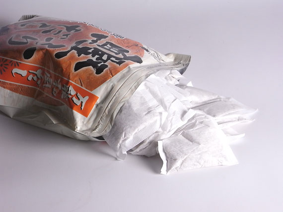 国産 鰹ふりだし 50包 8.8g50パック10袋セット 鰹節 カツオ節 かつお節 つゆの素 万能和風だし 贈り物 ギフト おでん 出汁 和食 中華 おみやげ ギフト カレー ハンバーグ 鍋料理