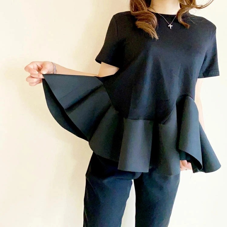 ペプラムフリルトップス 半袖カットソー 切り替え 韓国 レディース オルチャン Tシャツ シャツ 袖あり 半袖 ラウンドネック ペプラム 切り替えデザイン かわいい 大人可愛い きれいめ